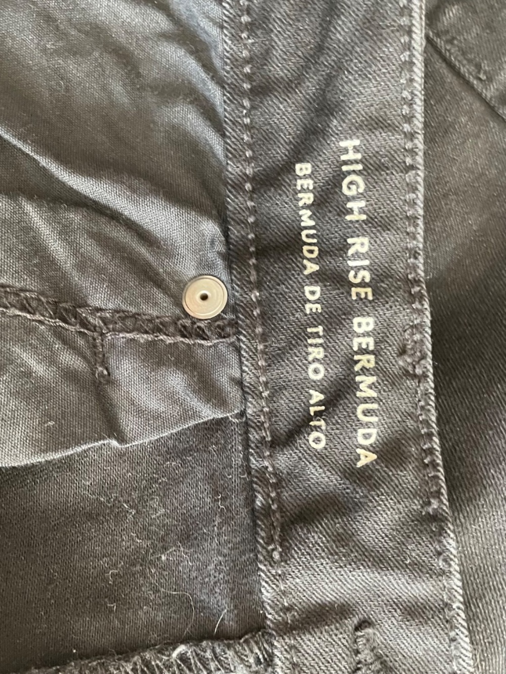 Universal Thread High-rise Black Bermuda Shorts in "Like New" Plus Size 16 - Picture 4 of 9